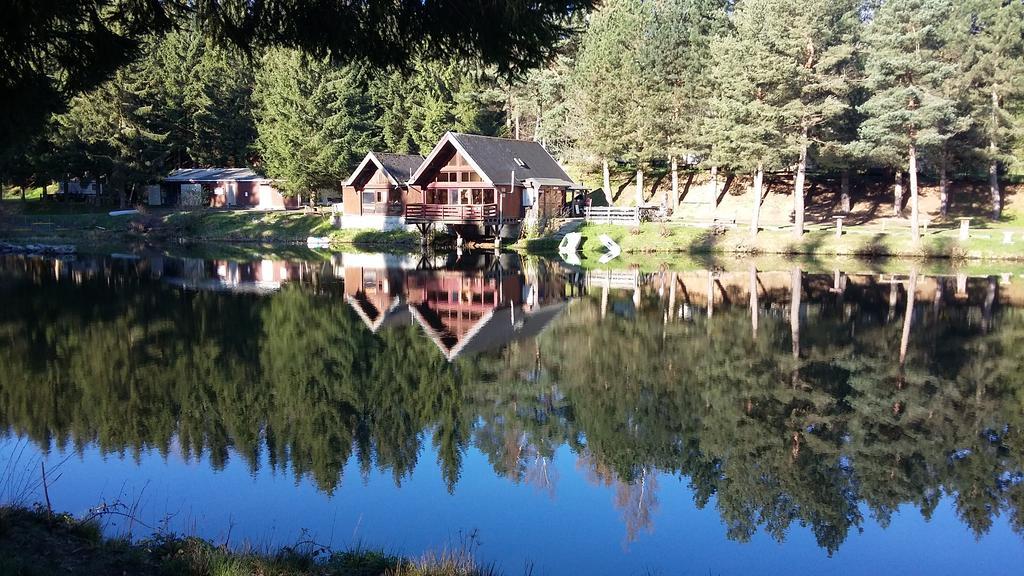 Hotel Camping de Fléchat Orcival Exterior foto