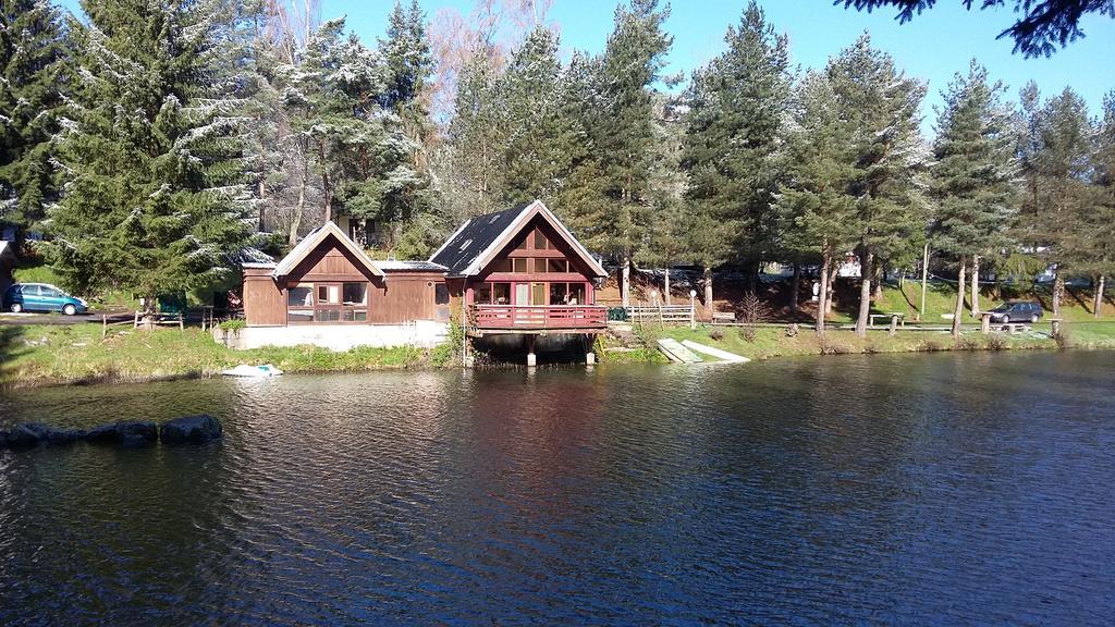Hotel Camping de Fléchat Orcival Exterior foto