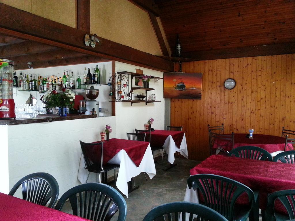 Hotel Camping de Fléchat Orcival Exterior foto