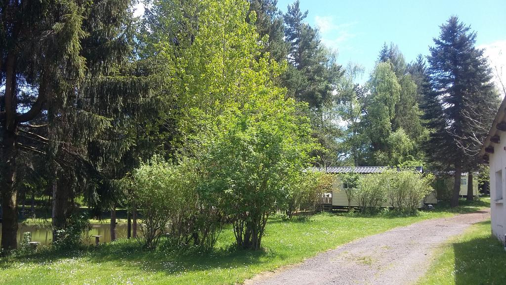 Hotel Camping de Fléchat Orcival Exterior foto